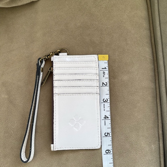 Patricia Nash White Key & Card Holder - Picture 2 of 8